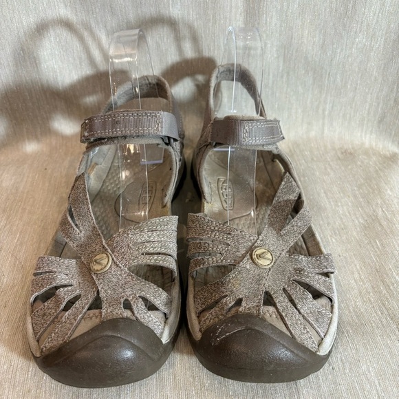 KEEN Sz 9 Rose Low Top Velcro Closure Washable Weather Proof Hiking Sandals - Picture 2 of 11